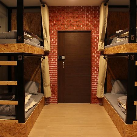 Fellow Hostel Τσιάνγκ Μάι Εξωτερικό φωτογραφία