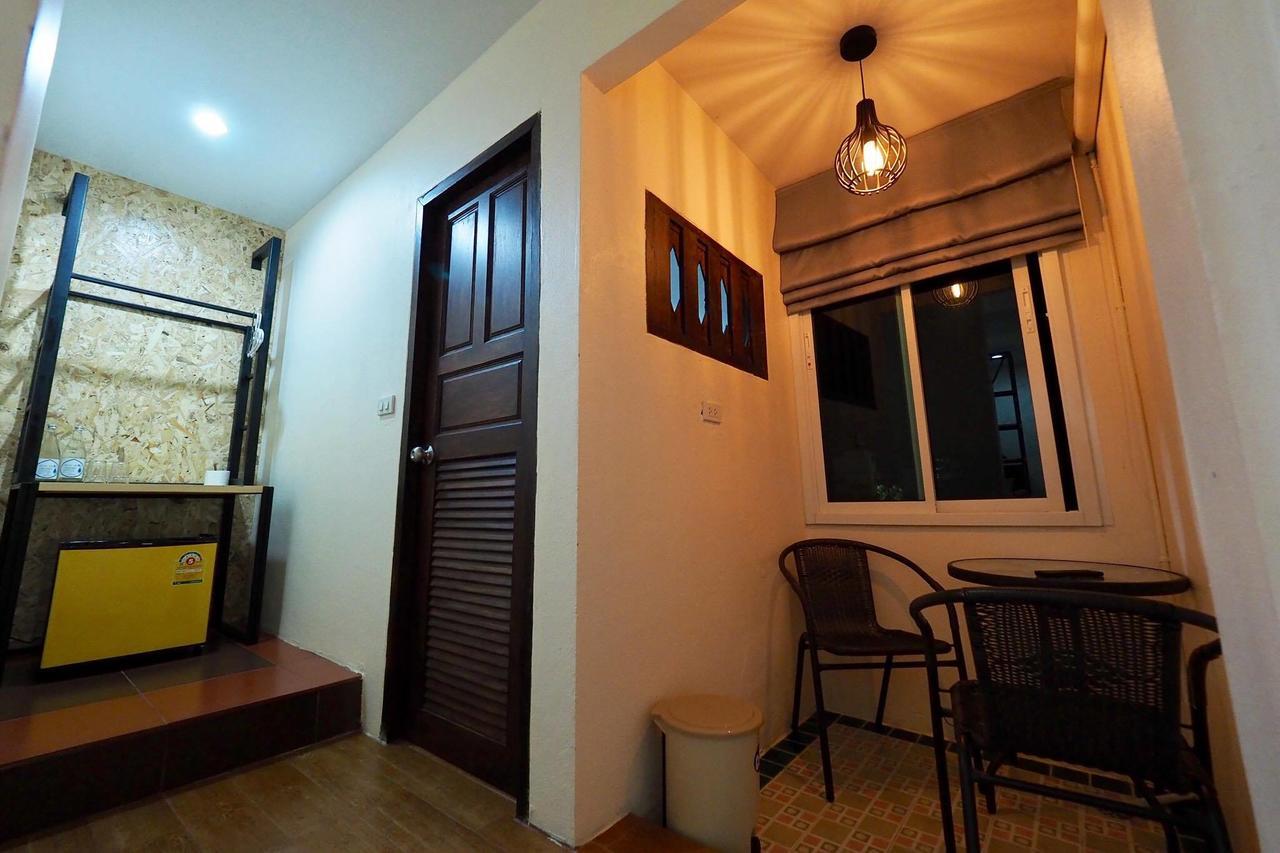 Fellow Hostel Τσιάνγκ Μάι Εξωτερικό φωτογραφία