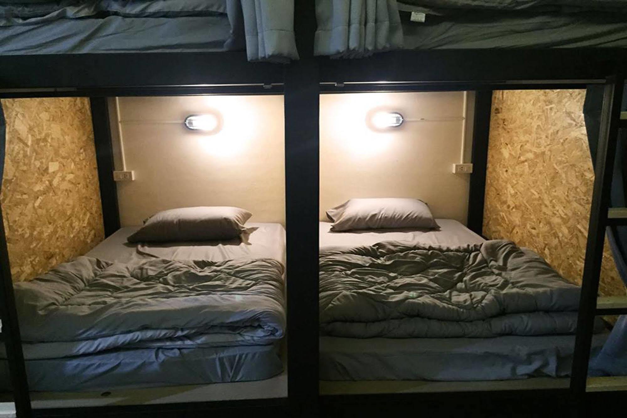 Fellow Hostel Τσιάνγκ Μάι Εξωτερικό φωτογραφία